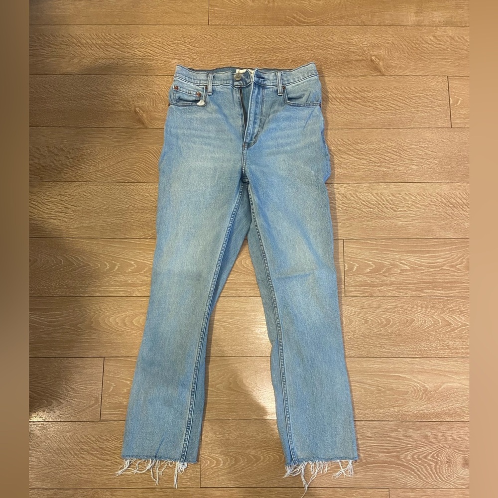 Abercrombie Curve Love 90s Slim Straight Ultra High Rise Size 28/6